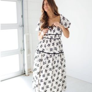 NWT! Storia Black and White Floral Dress